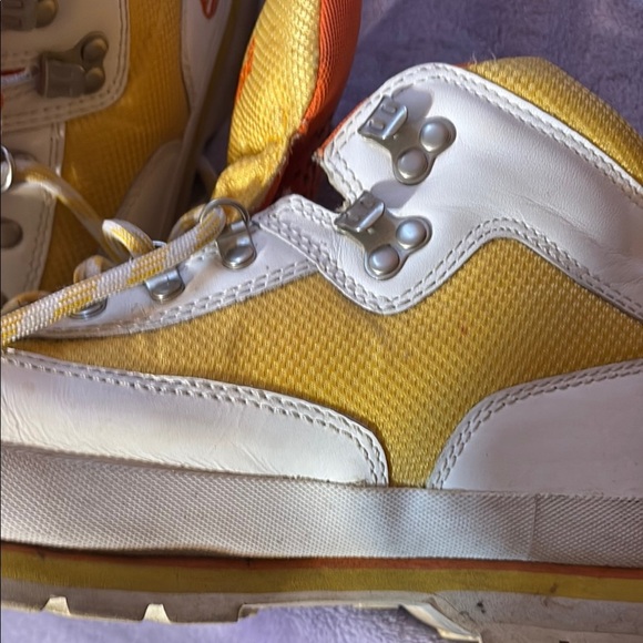 Timberland Kids White and Yellow Shoes - Picture 7 of 8